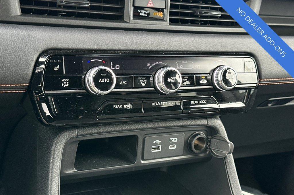 Certified 2025 Honda Pilot TrailSport image 24