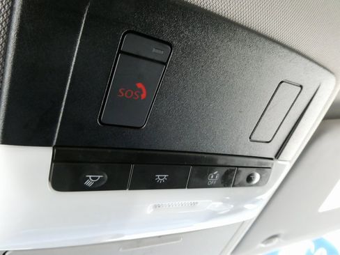 Used 2024 Nissan Rogue SV image 18