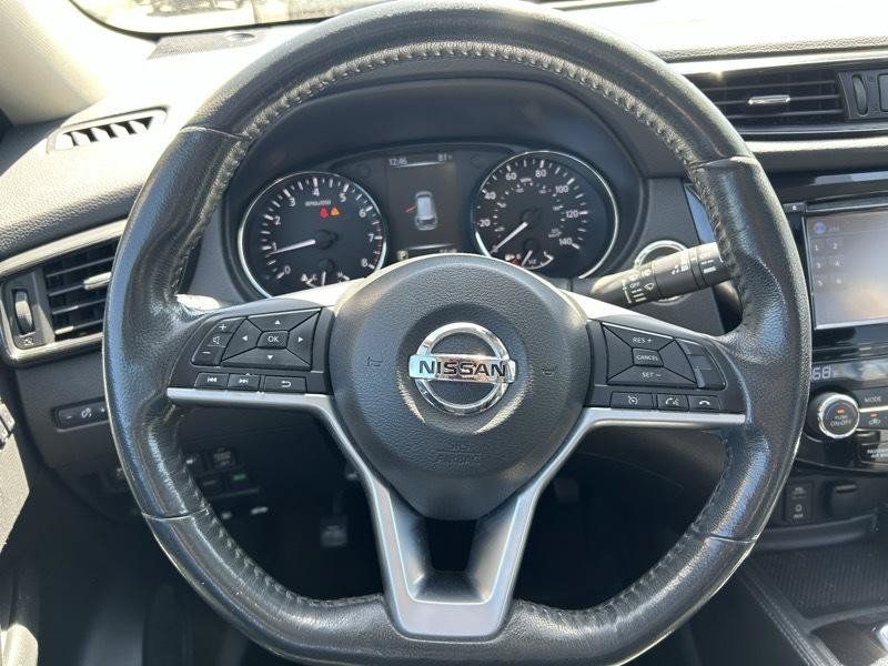 Used 2017 Nissan Rogue SL w/ SL Premium Package FWD image 10