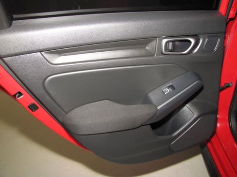 Certified 2024 Honda Civic Sport image 13