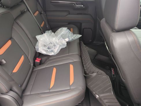 New 2025 GMC Sierra 1500 AT4 w/ Technology Package image 29