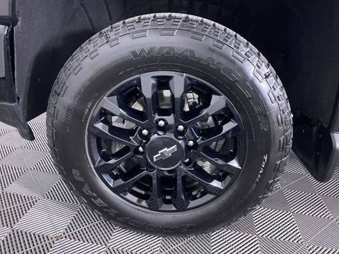 Certified 2025 Chevrolet Silverado 2500 Custom w/ Custom Convenience Package image 14