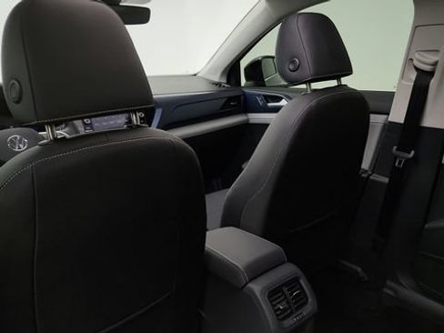 Used 2024 Volkswagen Taos SE FWD image 63