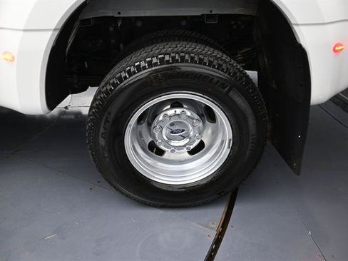 Certified 2024 Ford F350 Platinum AWD/4WD image 24