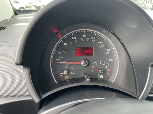 Used 2009 Volkswagen Beetle S image 17