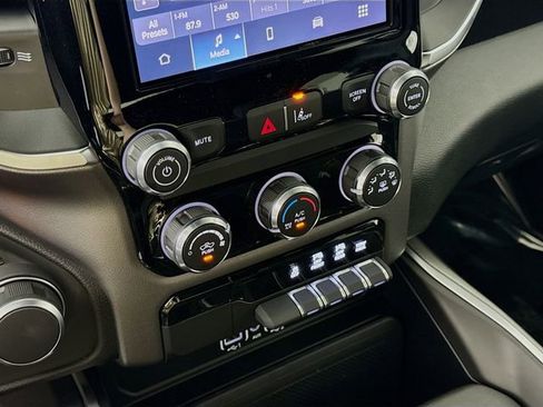 New 2026 RAM 1500 Express AWD/4WD image 15