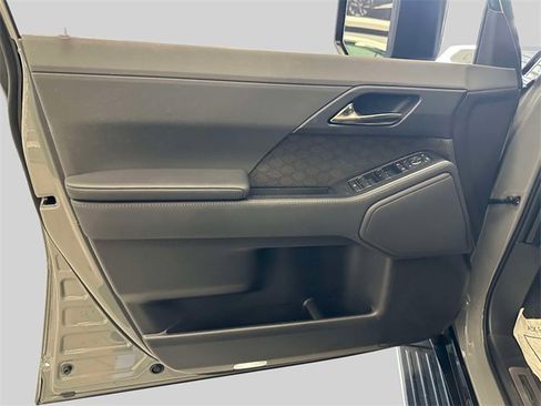 Used 2024 Lexus GX 550 image 16