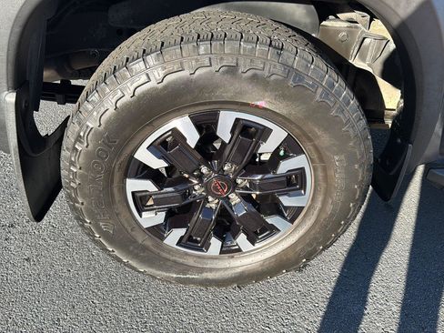 Used 2024 Nissan Frontier Pro-X image 33