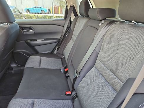 Used 2024 Nissan Rogue SV FWD image 13