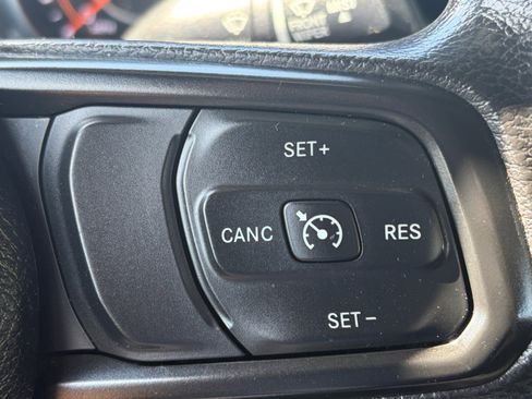 Used 2023 Jeep Gladiator Sport AWD/4WD image 26