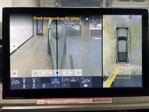 Used 2025 Toyota Tacoma 4x4 Double Cab Hybrid image 59