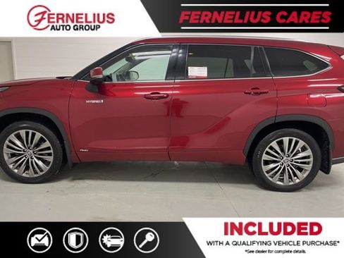 Used 2021 Toyota Highlander Platinum AWD/4WD image 4