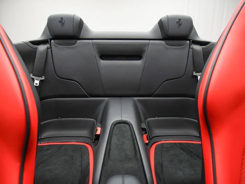 Certified 2025 Ferrari Roma Spider image 18