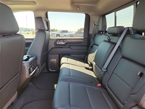 New 2025 GMC Sierra 2500 Denali w/ Denali Reserve Package image 9