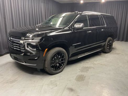 New 2026 Chevrolet Suburban Premier w/ Sun And Tow Package AWD/4WD image 3