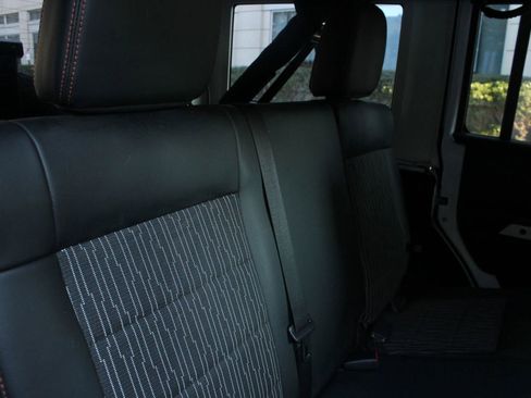 Used 2012 Jeep Wrangler Unlimited Sahara AWD/4WD image 19