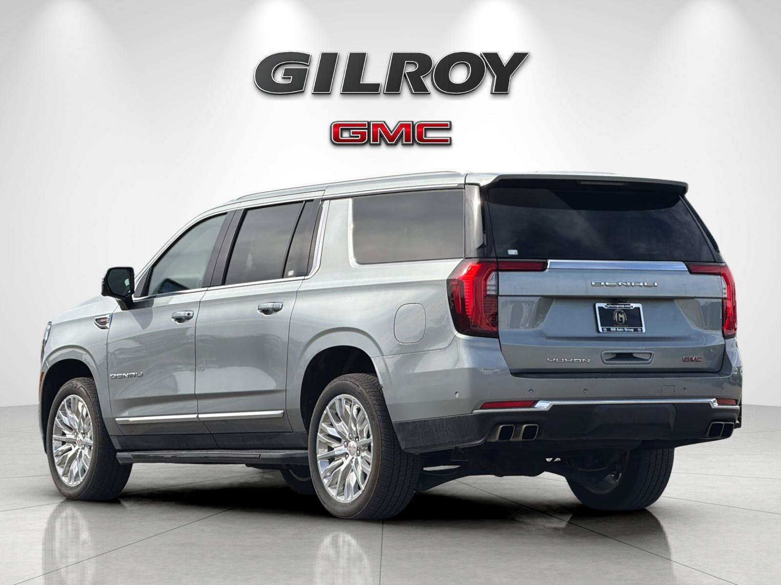 Used 2025 GMC Yukon XL Denali AWD/4WD image 5