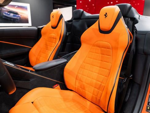 Certified 2025 Ferrari Roma Spider RWD image 4