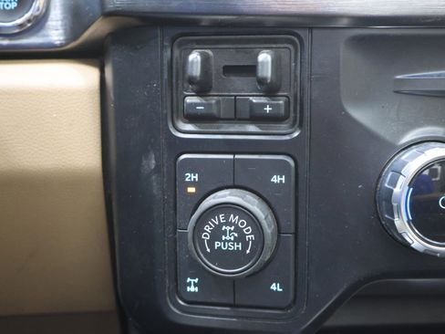 Used 2024 Ford F350 Lariat w/ Lariat Ultimate Package image 52