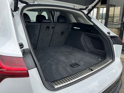 Used 2024 Audi Q8 e-tron Premium Plus w/ Premium Plus Package image 70