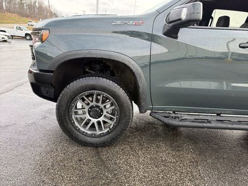 Used 2025 Chevrolet Silverado 1500 ZR2 w/ Technology Package image 8