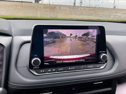 Certified 2026 Nissan Rogue SV FWD image 25