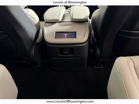 New 2026 Lincoln Navigator Reserve AWD/4WD image 15