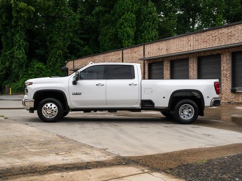 Used 2024 Chevrolet Silverado 3500 LTZ w/ LTZ Texas Edition AWD/4WD image 4