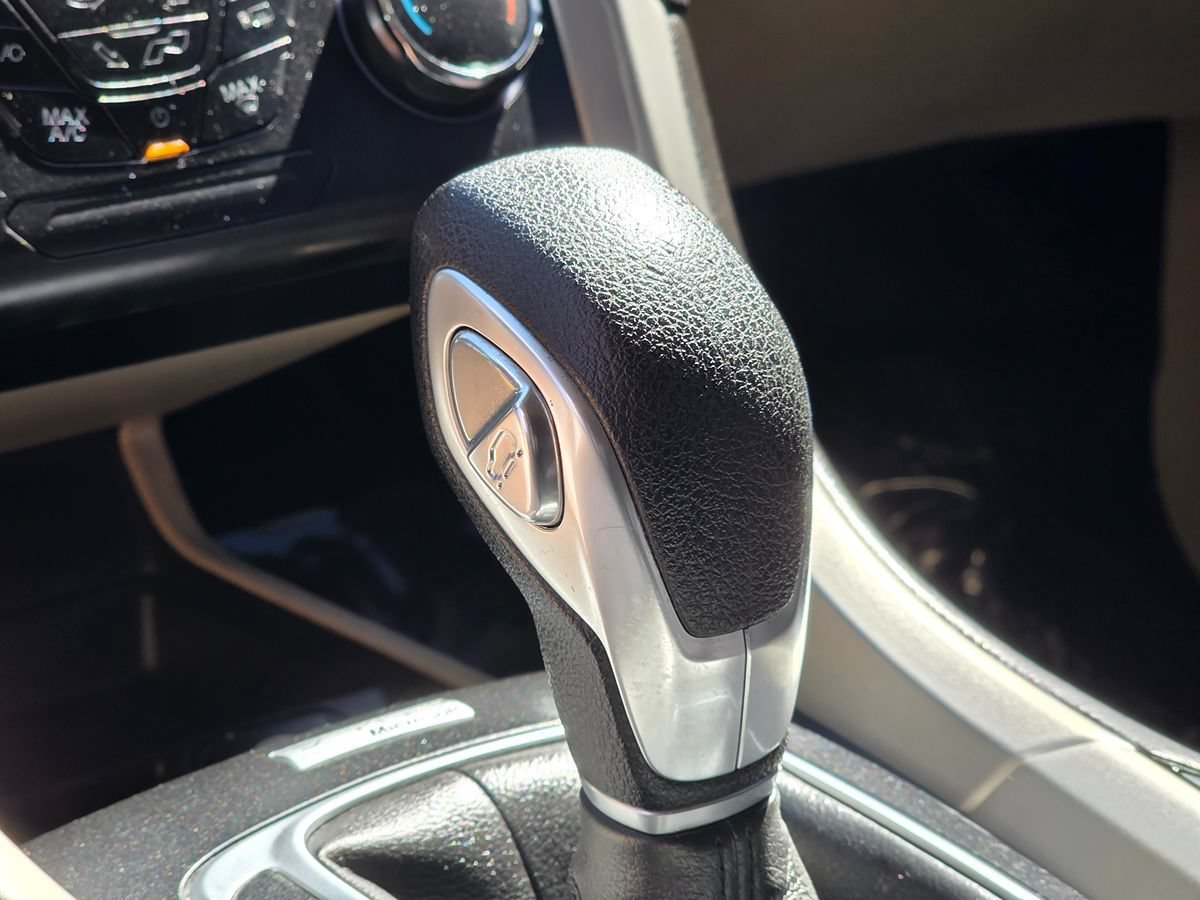 Used 2015 Ford Fusion SE FWD image 42
