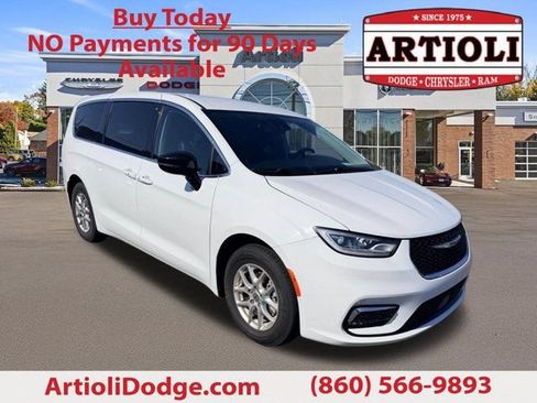 Certified 2024 Chrysler Pacifica Touring-L FWD image 1