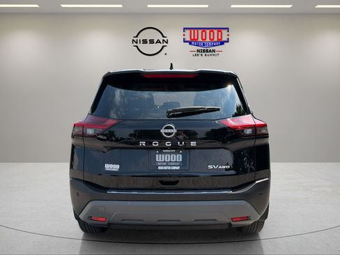 Used 2023 Nissan Rogue SV AWD/4WD image 3