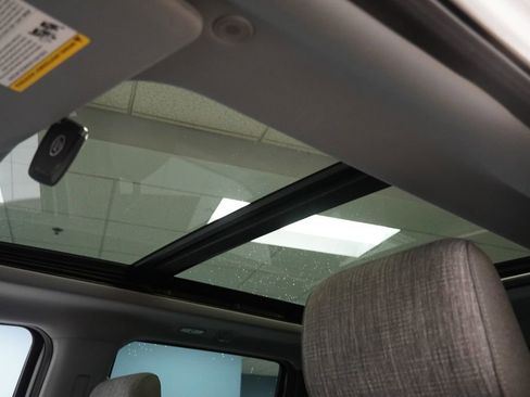 Used 2022 Ford F150 XLT w/ Equipment Group 302A High AWD/4WD image 4