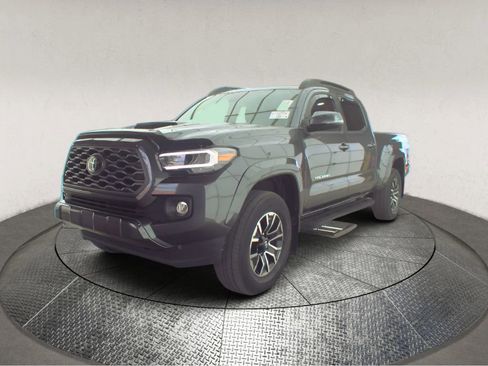 Used 2023 Toyota Tacoma TRD Sport AWD/4WD image 3