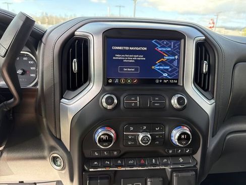 Used 2021 GMC Sierra 1500 SLT w/ SLT Premium Plus Package AWD/4WD image 23