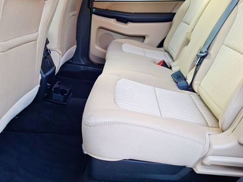 Used 2017 Ford Explorer FWD image 9