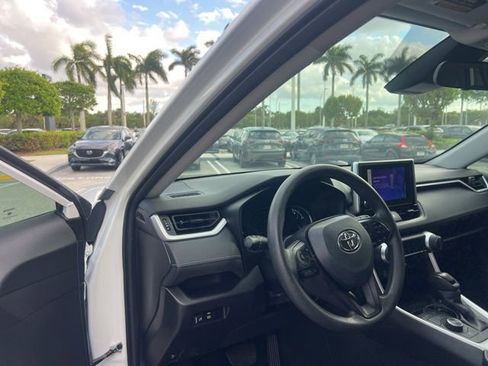Used 2024 Toyota RAV4 LE image 21