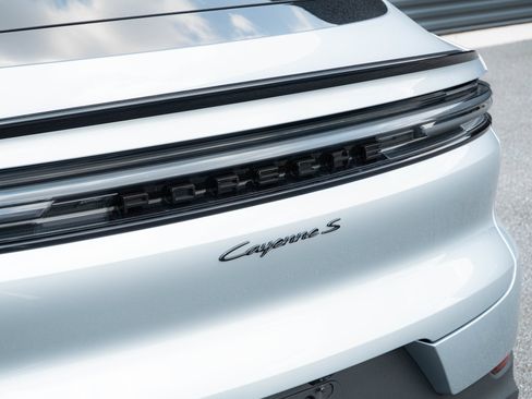 Certified 2026 Porsche Cayenne S AWD/4WD image 39