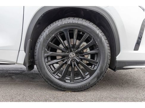 Used 2023 Toyota Highlander XSE image 9