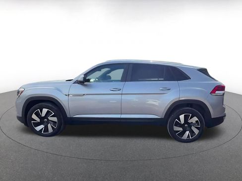Used 2025 Volkswagen Atlas Cross Sport SE image 9