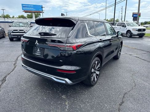 Used 2025 Mitsubishi Outlander SE AWD/4WD image 5