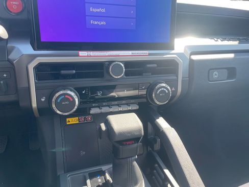 New 2025 Toyota Tacoma TRD Off-Road AWD/4WD image 31