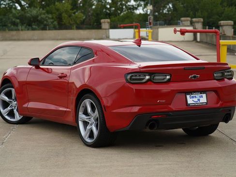 Used 2016 Chevrolet Camaro SS RWD image 4