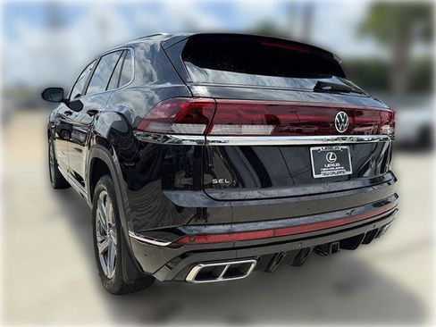 Used 2024 Volkswagen Atlas Cross Sport SEL R-Line AWD/4WD image 5