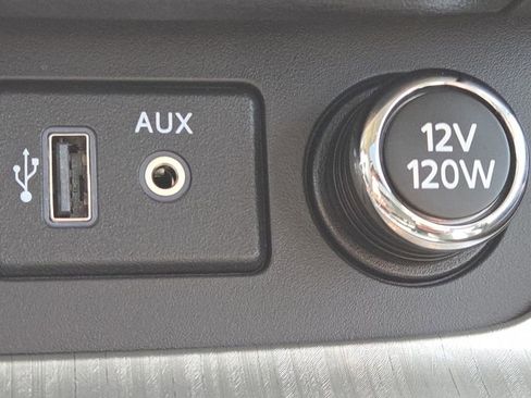 Used 2018 Nissan Murano SL w/ Moonroof Package image 10