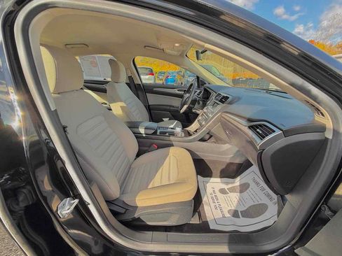 Used 2018 Ford Fusion S image 13