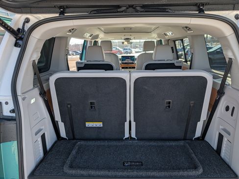 New 2025 Volkswagen ID. Buzz Pro S Plus image 8