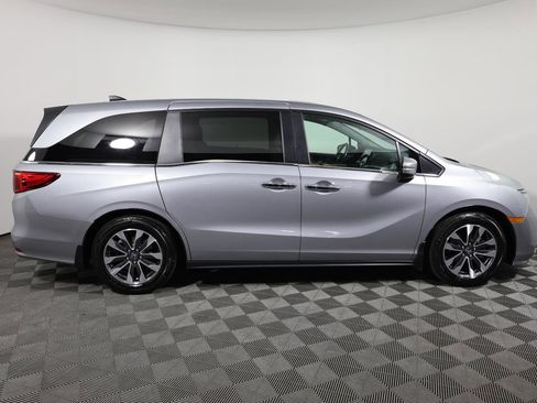 Used 2023 Honda Odyssey EX-L image 4