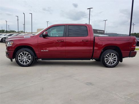 Used 2023 RAM 1500 Laramie AWD/4WD image 3