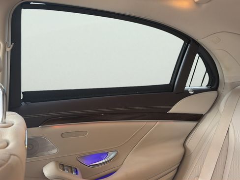 Used 2019 Mercedes-Benz S 450 Sedan image 30