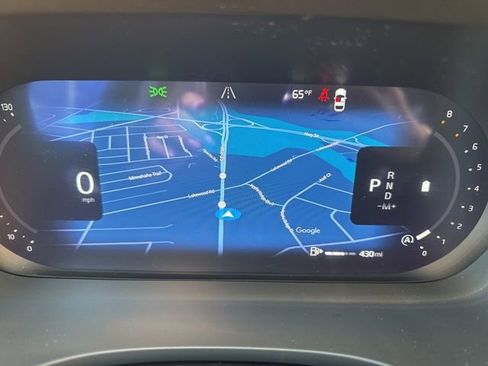 Certified 2025 Volvo XC60 B5 Plus AWD/4WD image 23